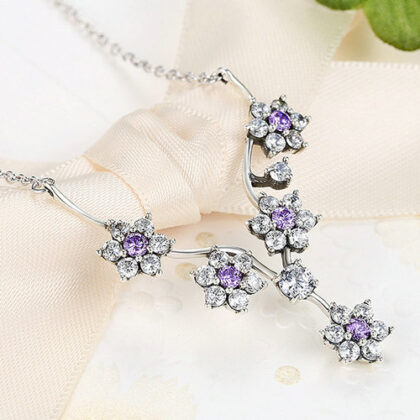 COLLAR DE PLATA DE FLORES MORADAS  111030301